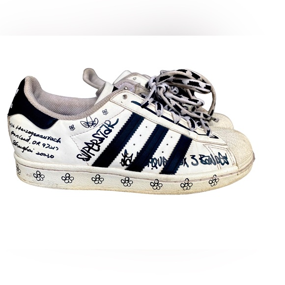 Adidas Superstar “Sharpie Pack” Size 4Y - Picture 5 of 10